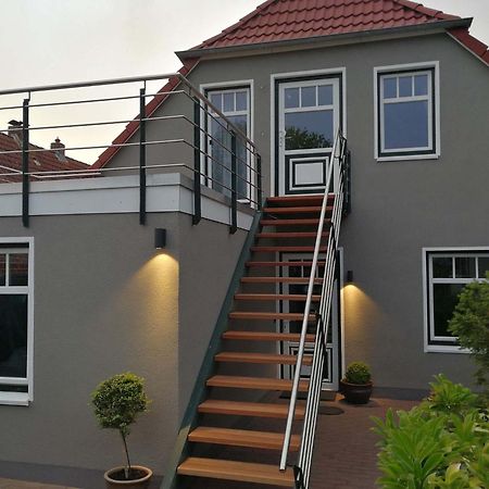 Landhaus Am Ufer - Wohnung 2 하일리겐하펜 외부 사진
