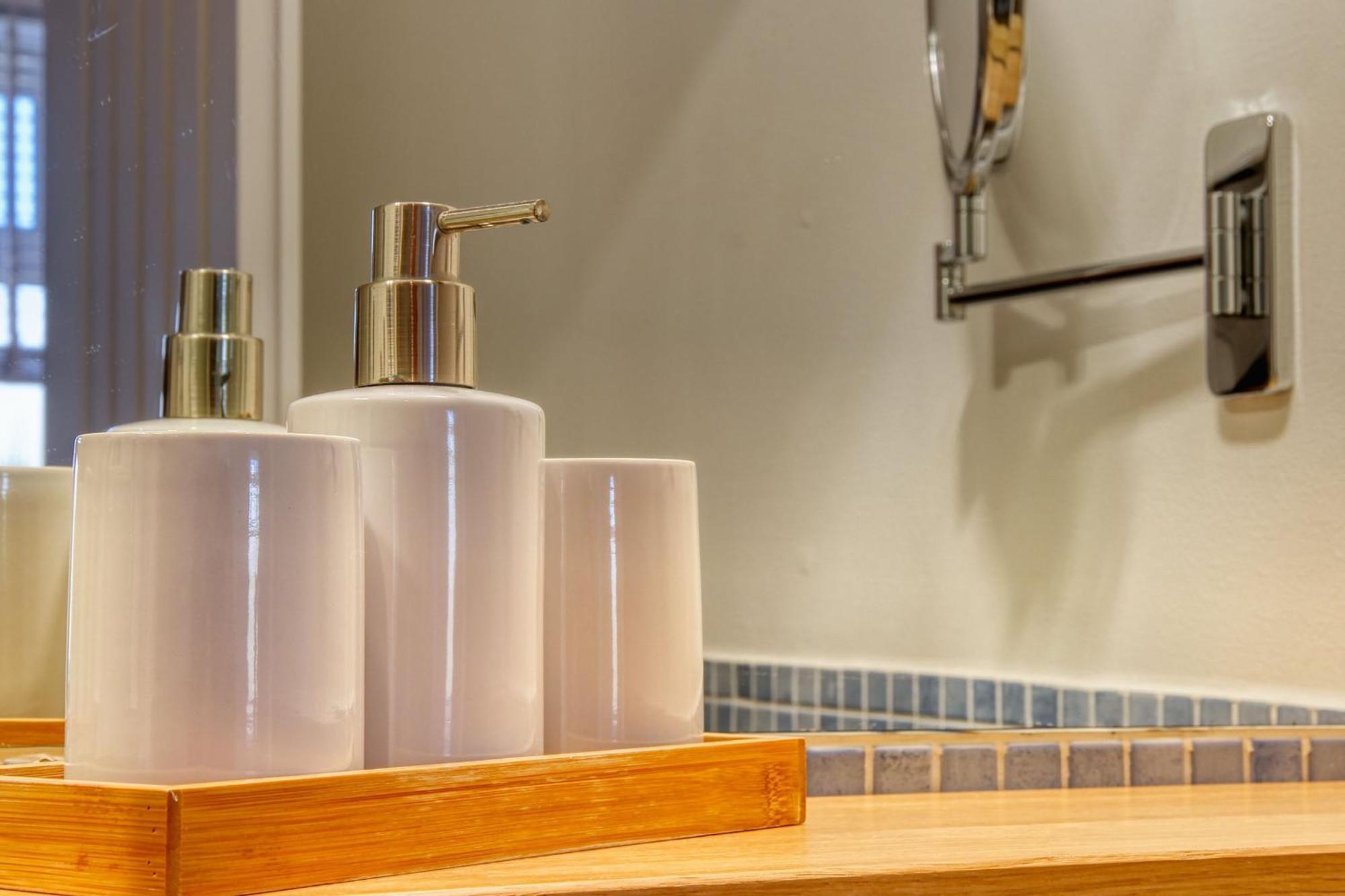 Landhaus Am Ufer - Wohnung 2 하일리겐하펜 외부 사진